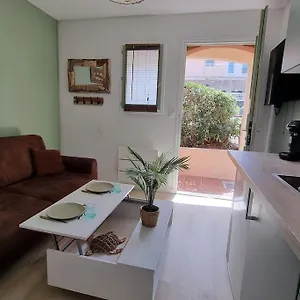  Appartement Chez K&d Nature Avec Piscine St Raphael